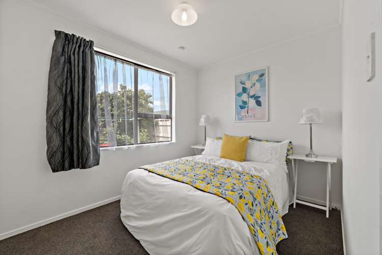 1/7 Haumia Way Otara_11