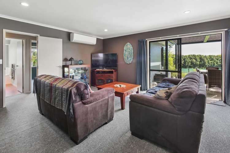 154 Ohinepanea Road Pukehina_9