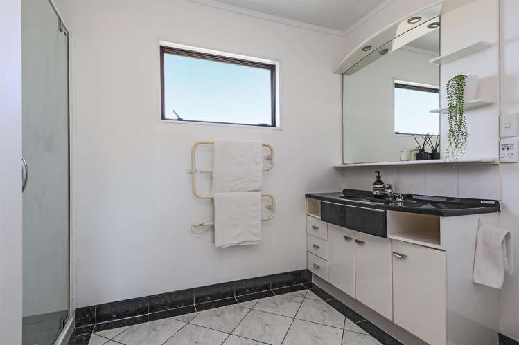 20 Birdwood Street Taradale_12