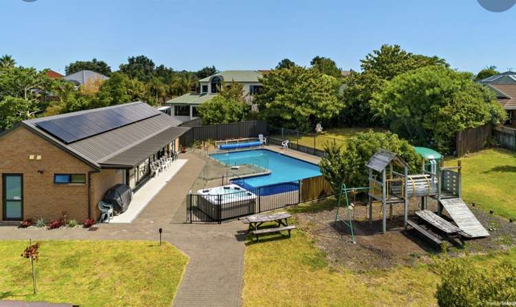 327 Hobsonville Road Hobsonville_4