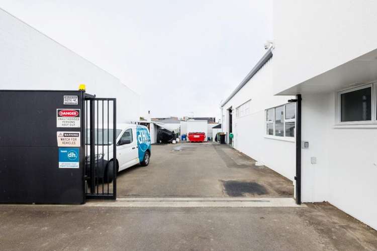 656 Tremaine Avenue Milson_6