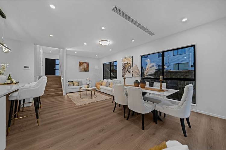 26 Castlebane Drive Flat Bush_5