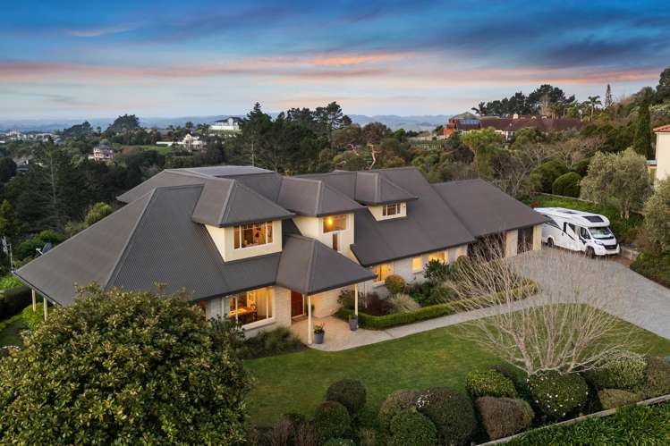 592 Redoubt Road Flat Bush_2