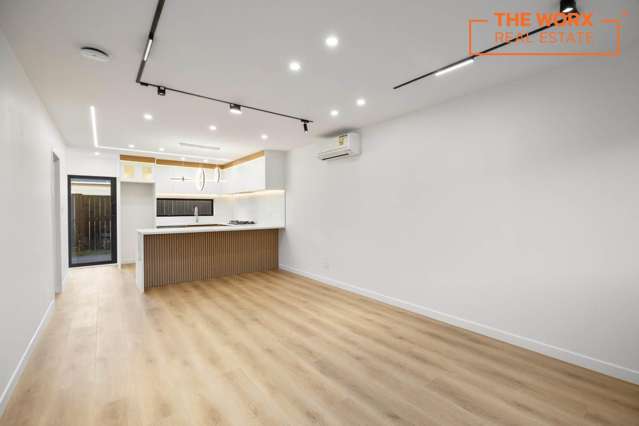 2/31 Akoranga Drive Northcote_1