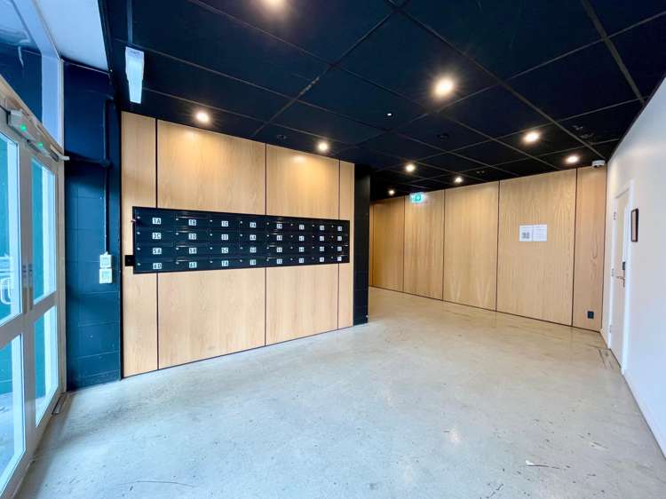  3B/163 Thorndon Quay Thorndon_21