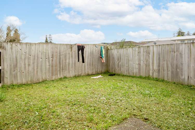 53 Chiefs Court Hamilton East_16