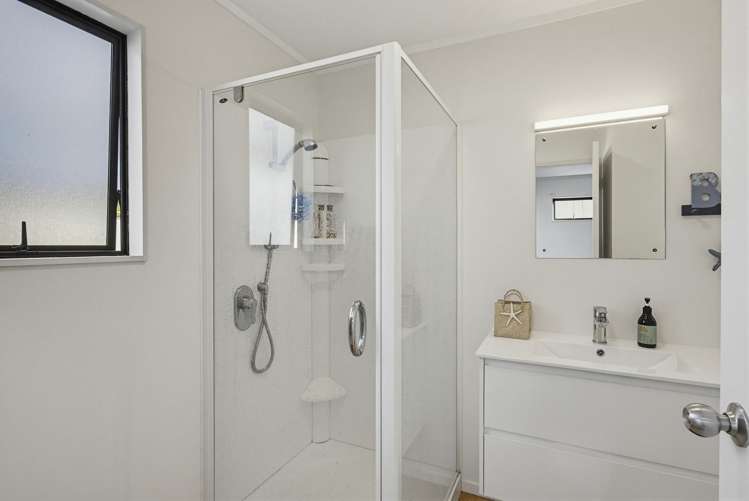 29 Matakane Street Waitarere Beach_8