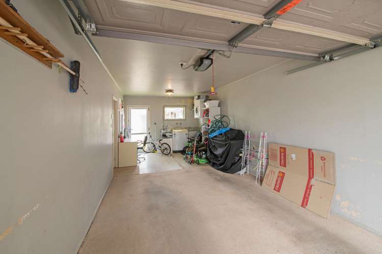 1/27 Manse Road Pahurehure_10