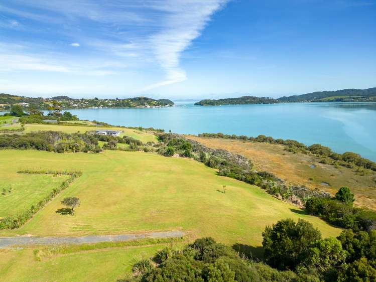 22/2958 State Highway 10 Paewhenua Island_2