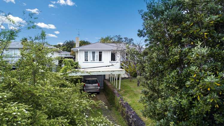 8 Coniston Avenue Te Atatu South_13