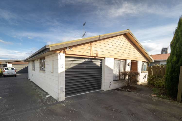 2/350 Burnett Street Ashburton_11