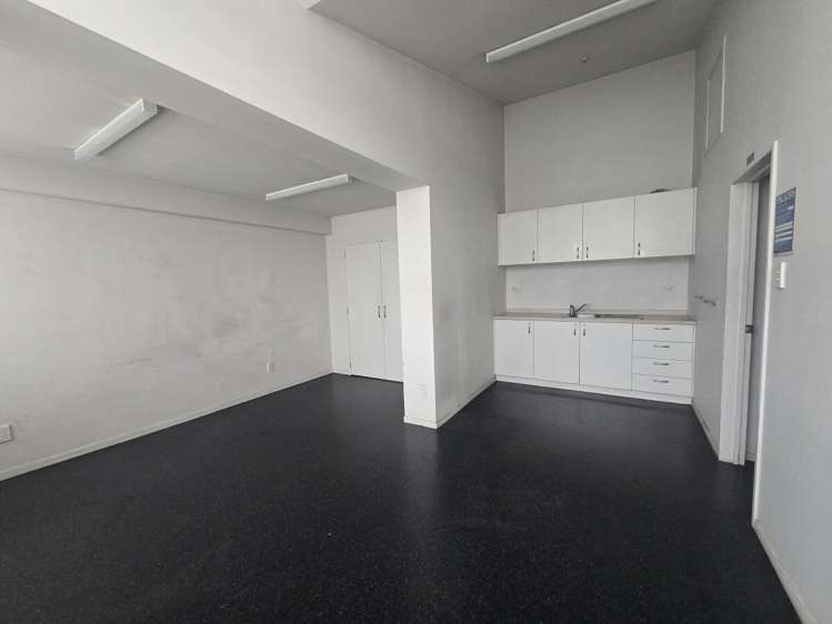 160 Gracefield Road Seaview_8