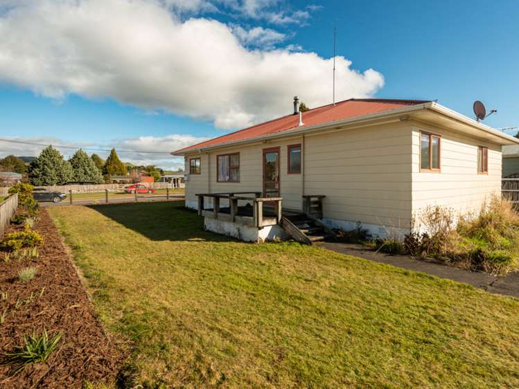 55 Queen Street Raetihi_14