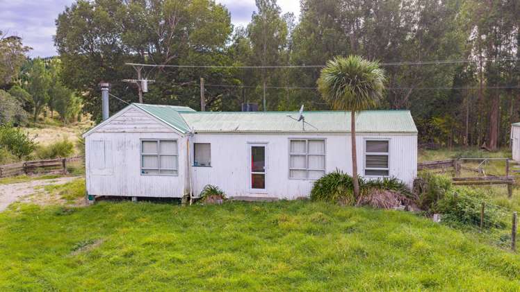 401 Herbertville Road Herbertville_16