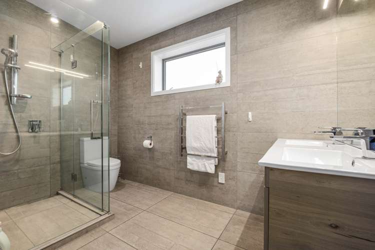 14 Corsair Crescent Burleigh_18