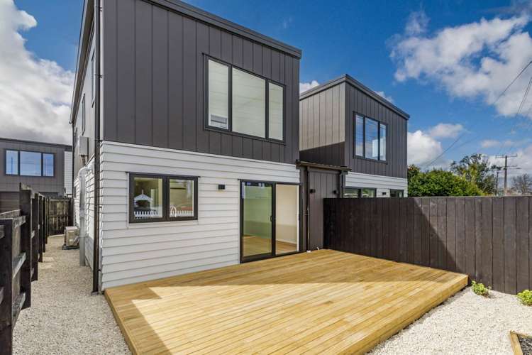 647B Te Atatu Road Te Atatu Peninsula_13