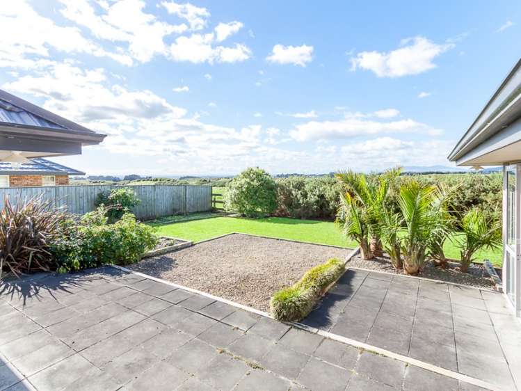 139 Pacific Drive Fitzherbert_18