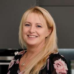 Vicky Ward