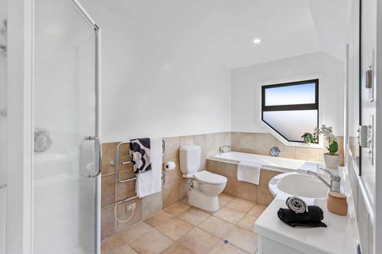 153 Regent'S Park Drive Casebrook_16