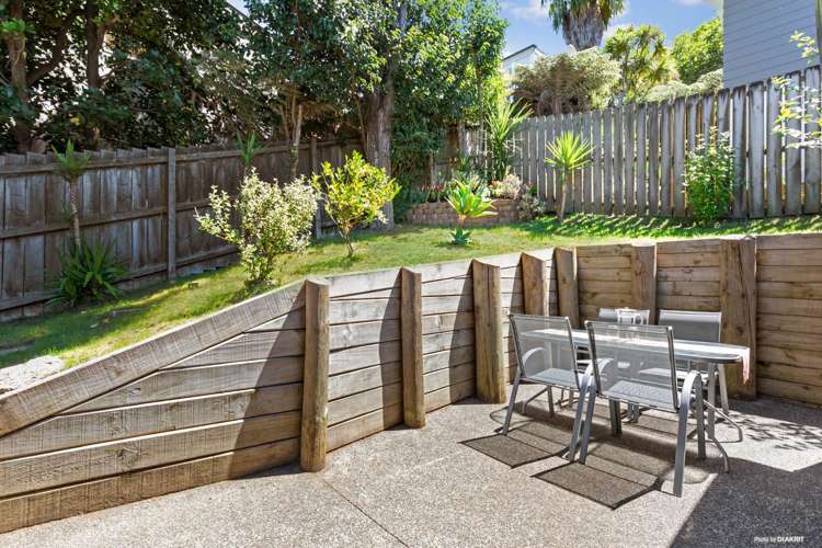 2/75d Target Road Totara Vale_6