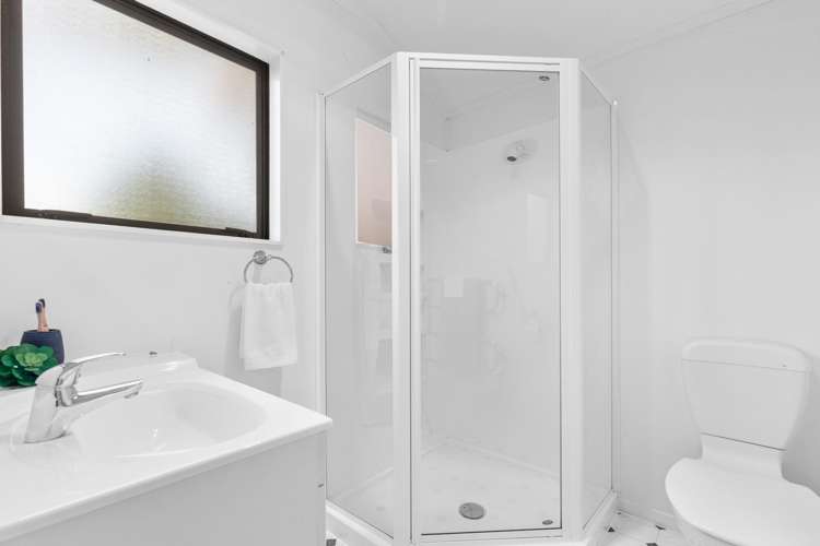 115b Bartholomew Road Levin_9