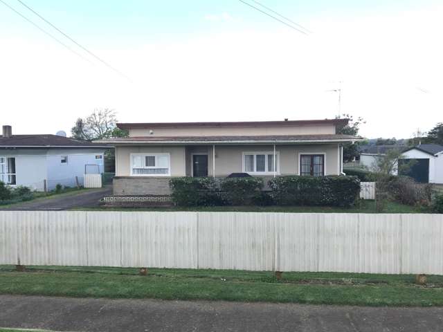 Spacious Three-Bedroom Home with Ample Storage...