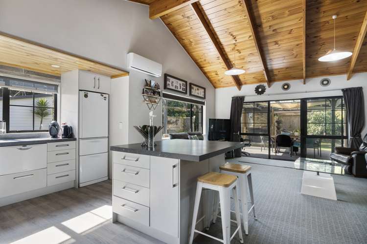 160 Young Road Paengaroa_13