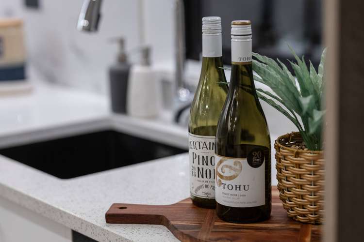 6b Athena Drive Totara Vale_13