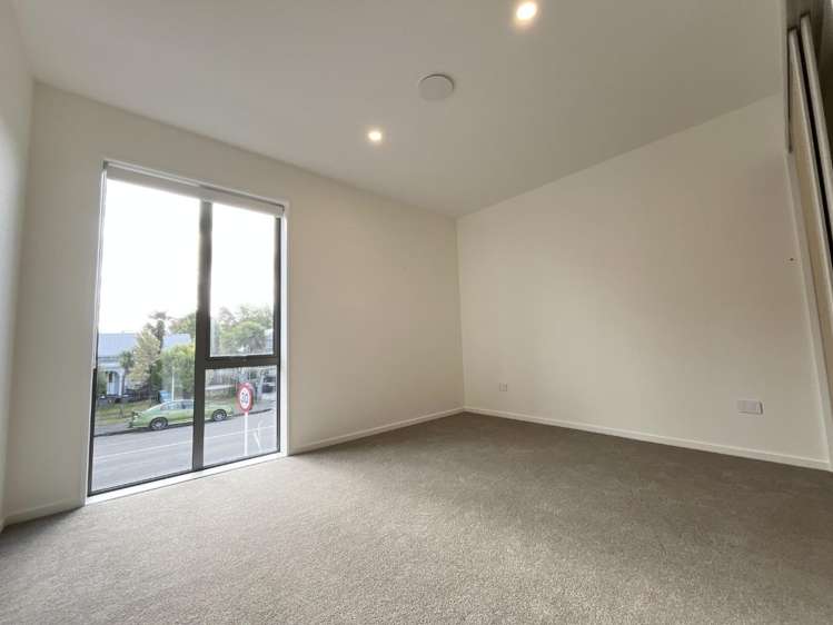 2/176 England Street 1477_5