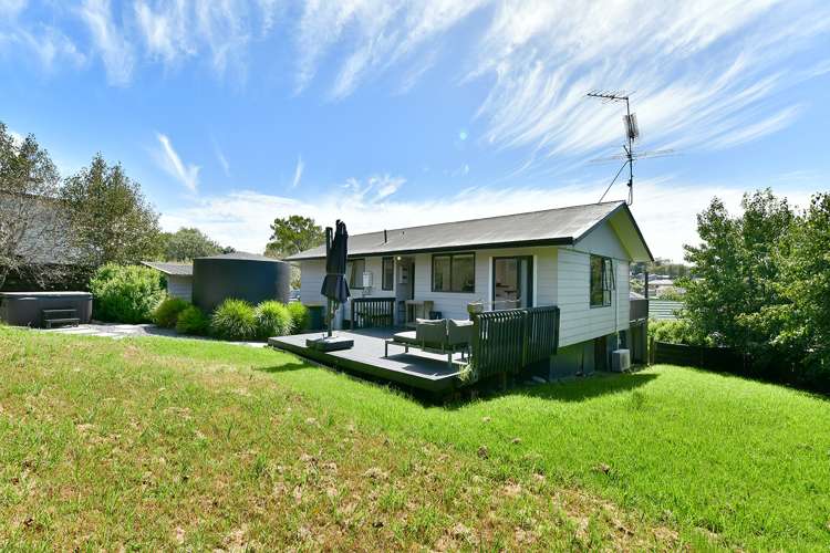 41 Gledstane Road Stanmore Bay_8
