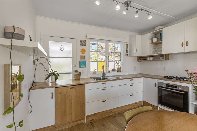 6 Wattle Road Oneroa_13