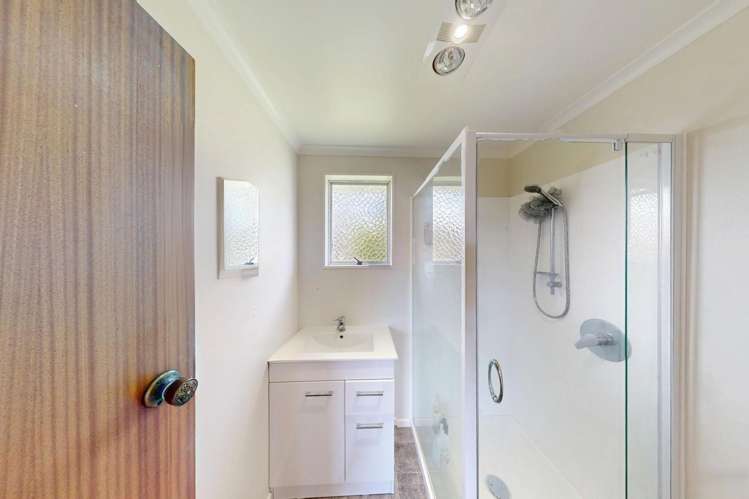 6 Walker Crescent Bulls_12