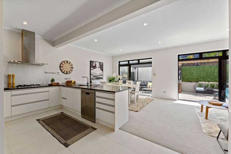 127 Bonair Crescent Silverdale_1