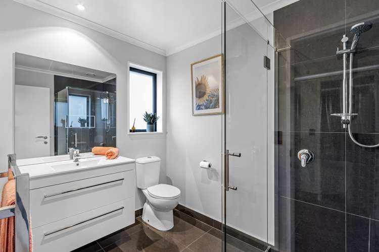 53 Selfe Crescent Burwood_12