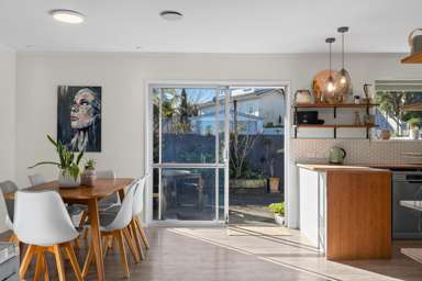 16 Sunny Bay Road_3