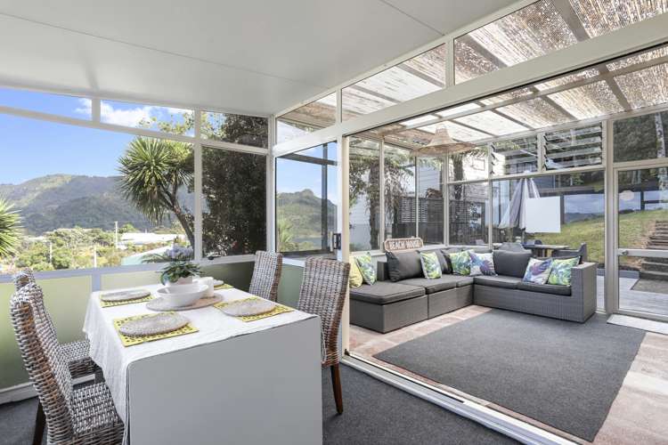 1114 Huia Road Huia_12