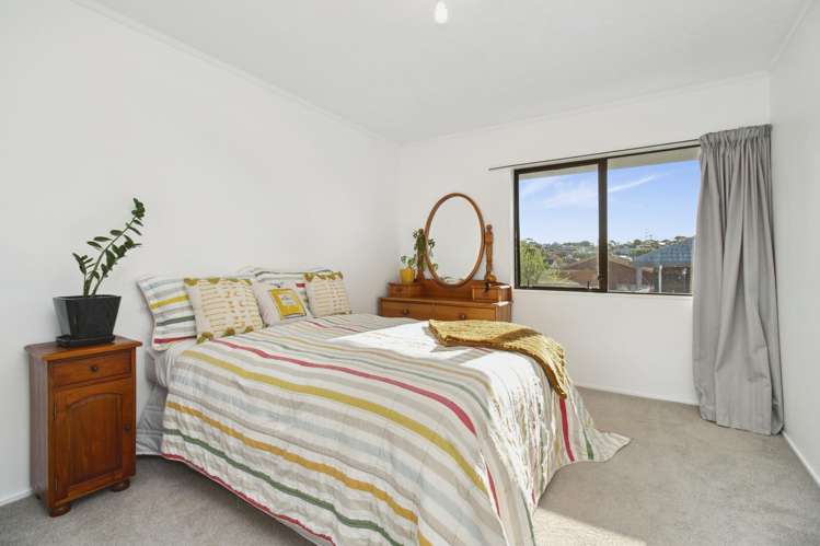 1/5 Sharon Road Waiake_13