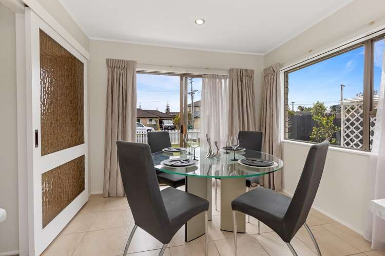 Flat 1/20 Pine Road Orewa_10