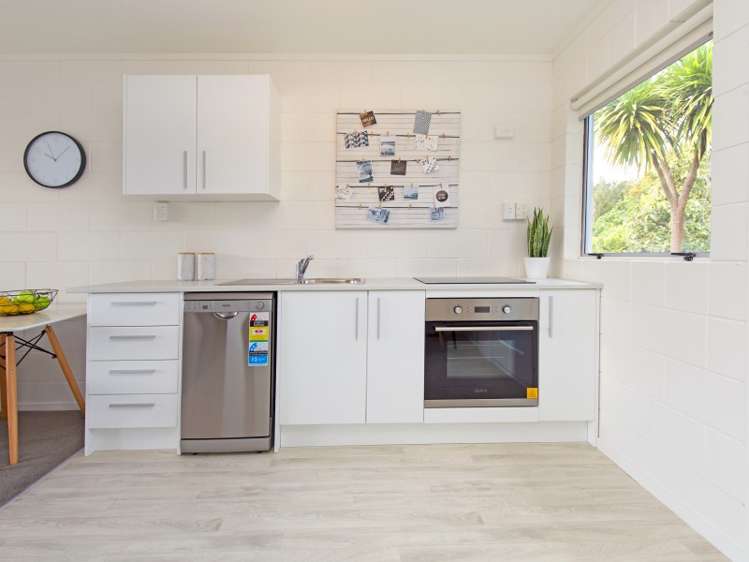 10/19a Verbena Road Birkdale_2