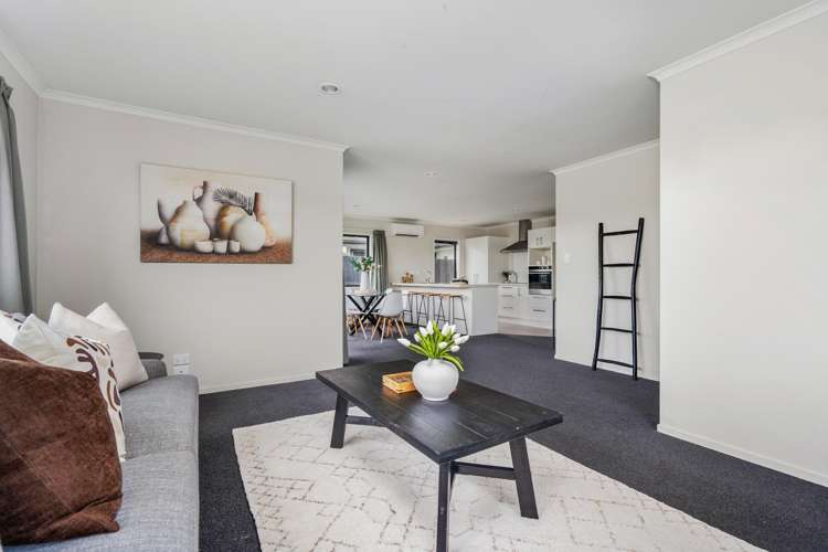 38 Skyhawk Road_5