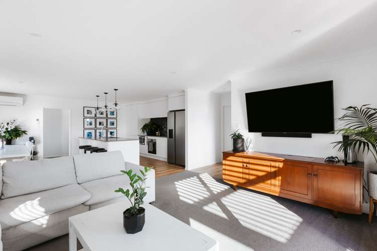 55 Hills View Drive Papamoa_5