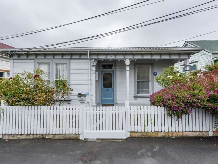 25 Donald Mclean Street Newtown_11