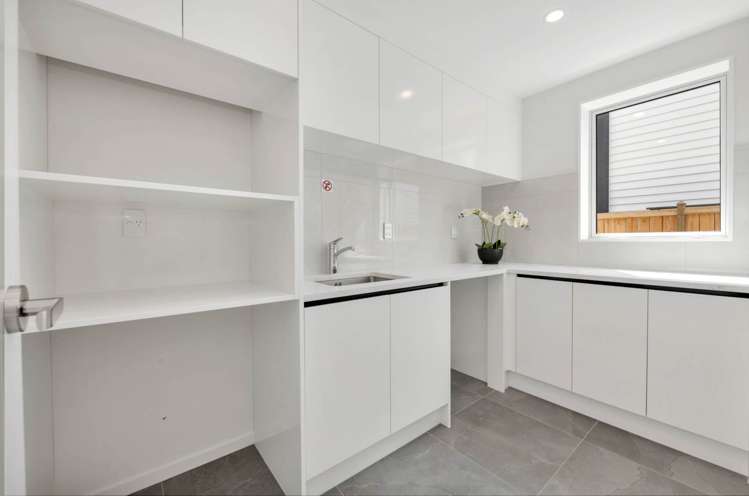 5 Rakiraki Place Flat Bush_20