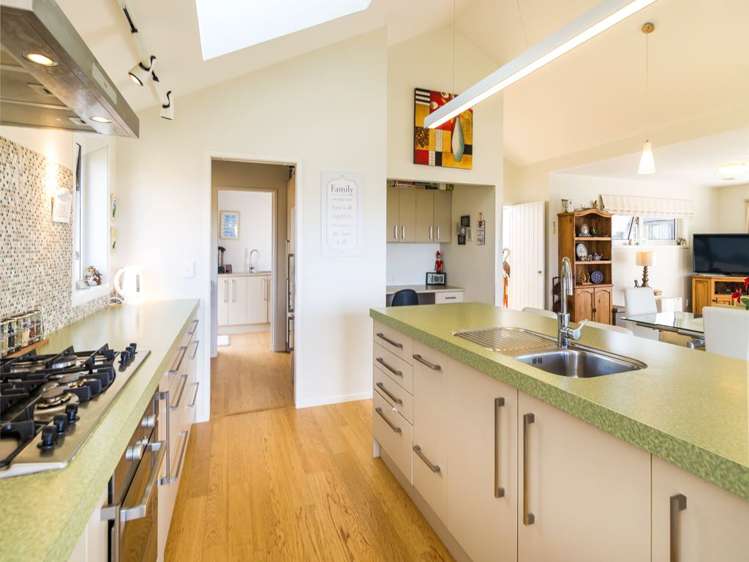 1 Brompton Close Richmond Heights_10