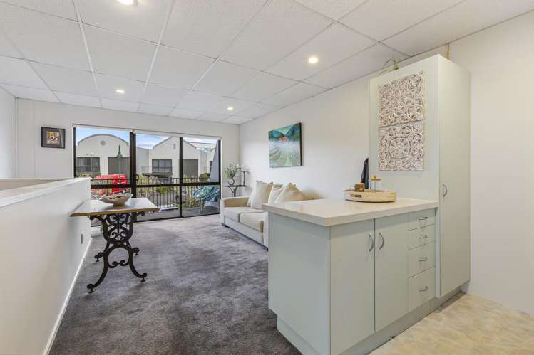 2/6 Airborne Road Rosedale_6