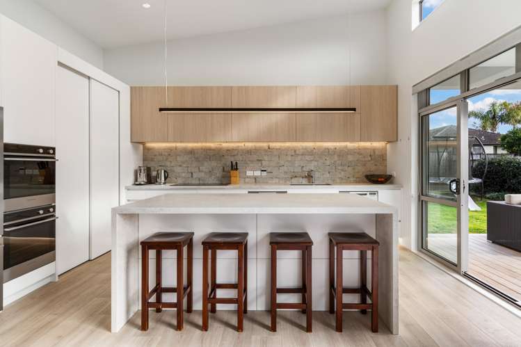 32 Constellation Avenue Beachlands_1