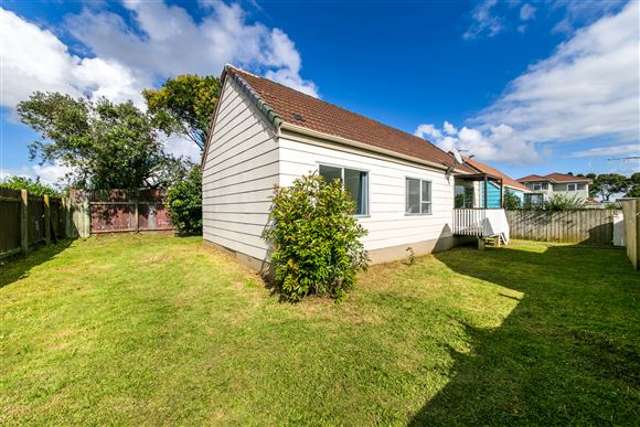 2/92 Kenderdine Road Papatoetoe_1