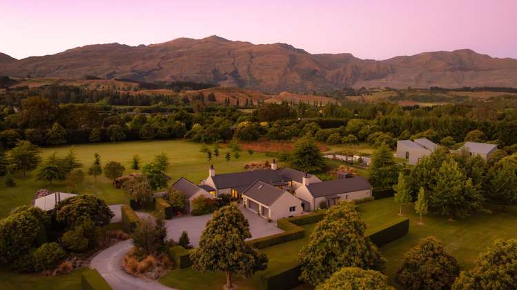 112 Domain Road Dalefield/Wakatipu Basin_29