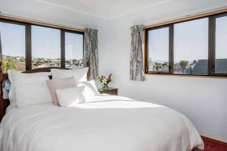 29 Farnham Drive Richmond_13