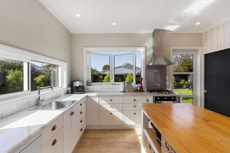 52 Greenhaven Drive Burwood_5